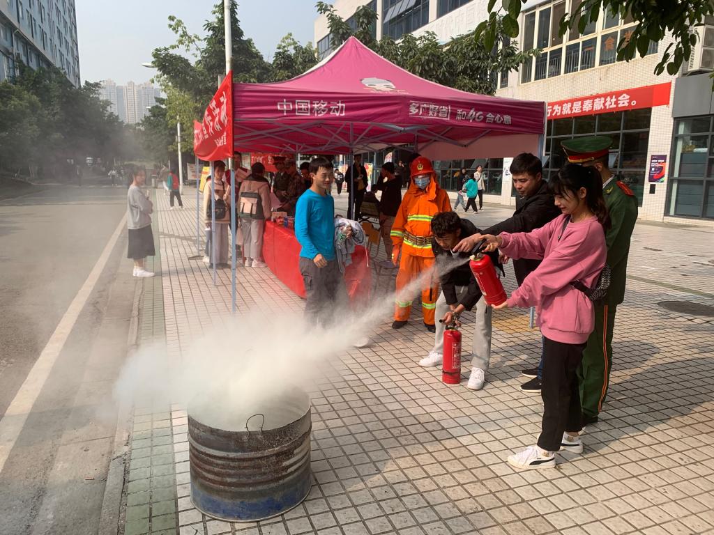 说明: C:\Users\办公室\Desktop\FD04DBF5B010233C9AA4F9155A73377D.pngFD04DBF5B010233C9AA4F9155A73377D