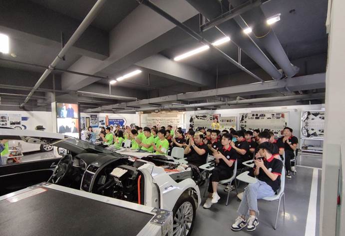 Q3HWNMP_8660}{0@MKCI~_3