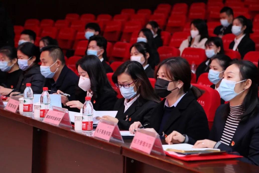 d955ab21ee81e5e268fbd560659b2015