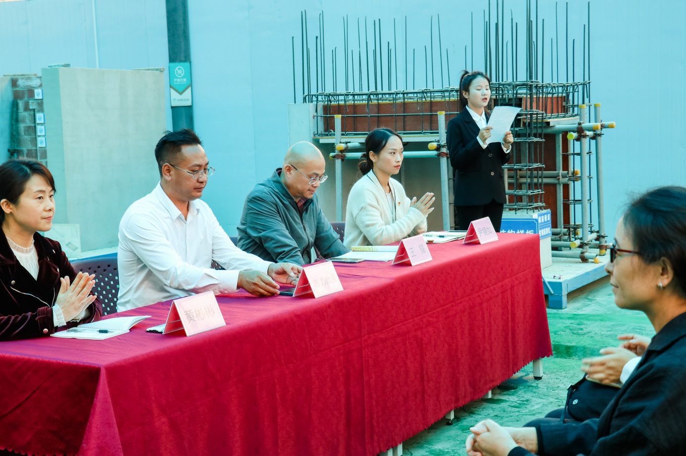 说明: D:\智造学院\照片\益丰鑫能源订单班\IMG_3246.JPG