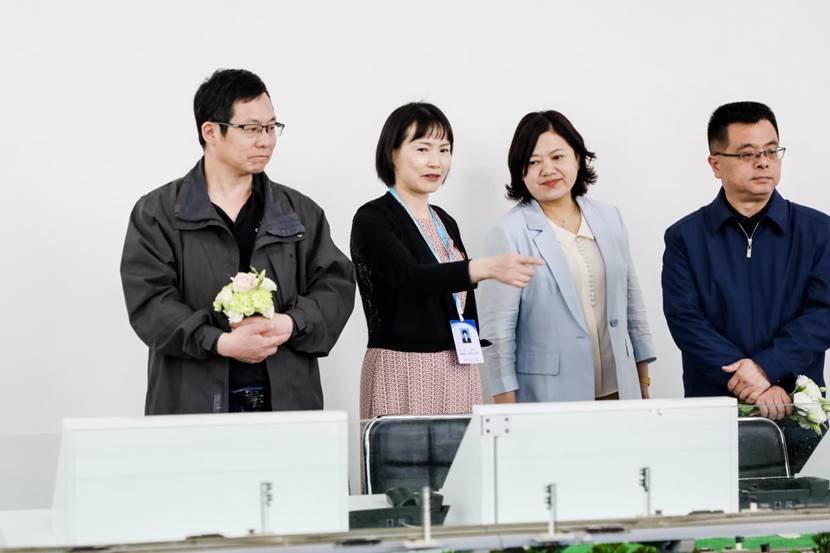 参观交运专业实训室