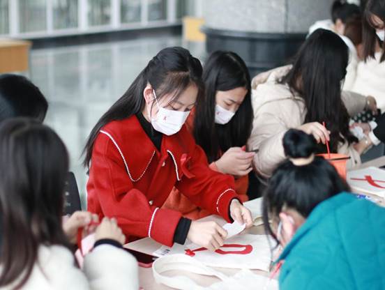 68D1E783AB1393D4DF46F5AB01186A1C