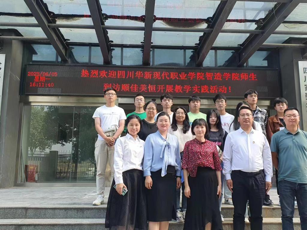 e90b98f763bc35a60048125f7c13ace