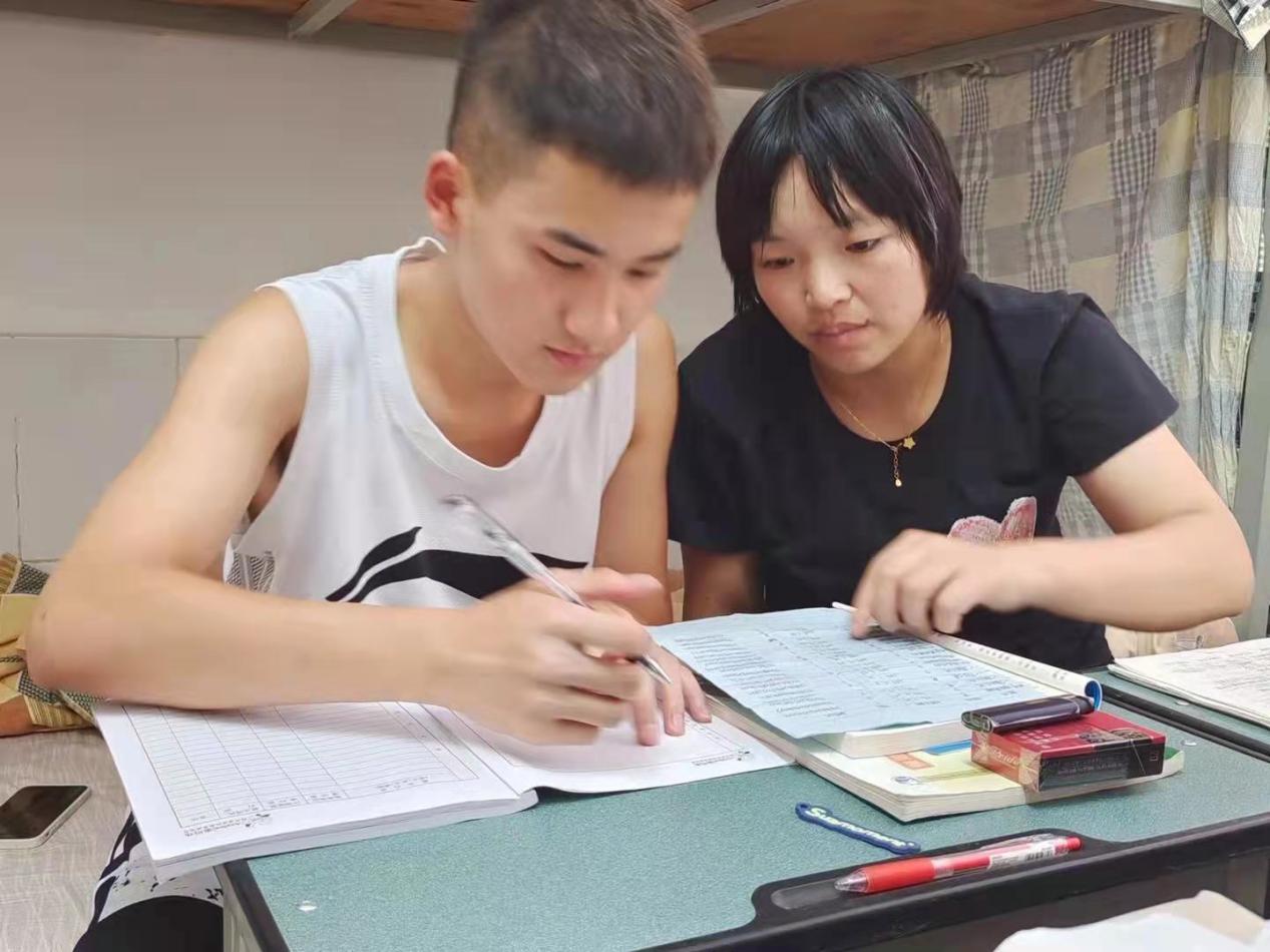 mmexport1635726043769