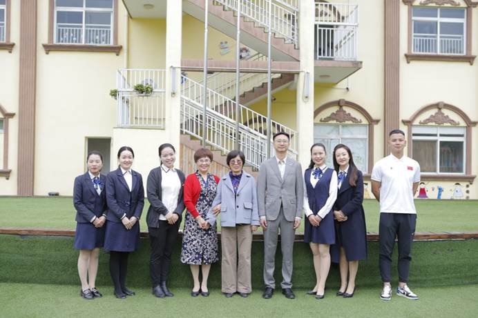 说明: C:\Users\Administrator\Desktop\教育学院宣传稿\四川华新现代职业学院接待\四川华新现代职业学院接待\四川华新现代职业学院接待活动简讯\1.jpg