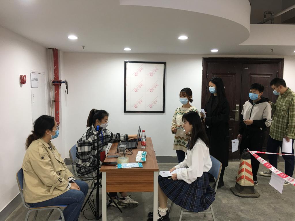 A4B257166AF76CC91F5A19765BA1B1B9