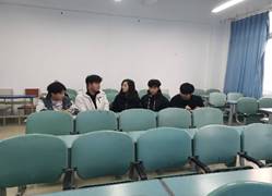 说明: C:\Users\Administrator\Desktop\何曼.jpg