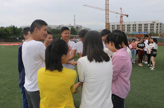 说明: F:\20170905电商学院拓展训练\IMG_1166.JPG