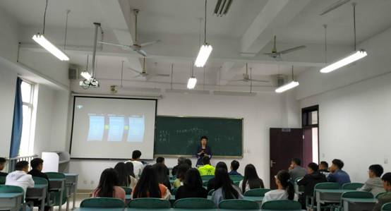 唐老师做专业介绍